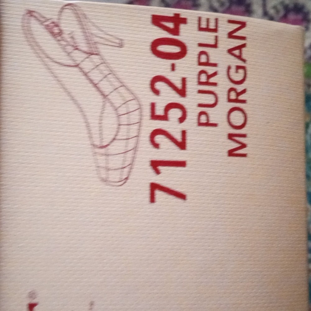 Heels - Picture 4 of 6